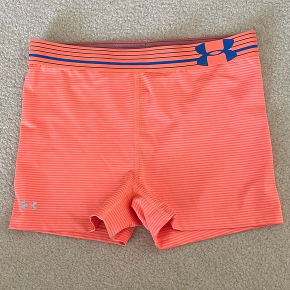 Under Armour Pants - Under Armour Women’s Heat Gear Compression Shorts. Size Medium.